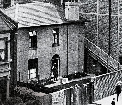 Urania cottage